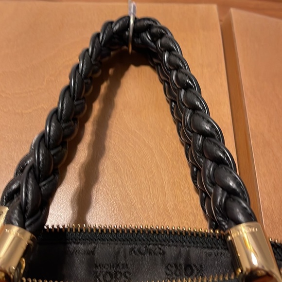 Michael Kors Shoulder Bag - Picture 5 of 10